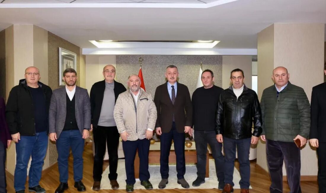 Gebze Trabzonlular Derneği Başkanı Kemal Koçyiğit ve dernek yönetimi, Kocaeli