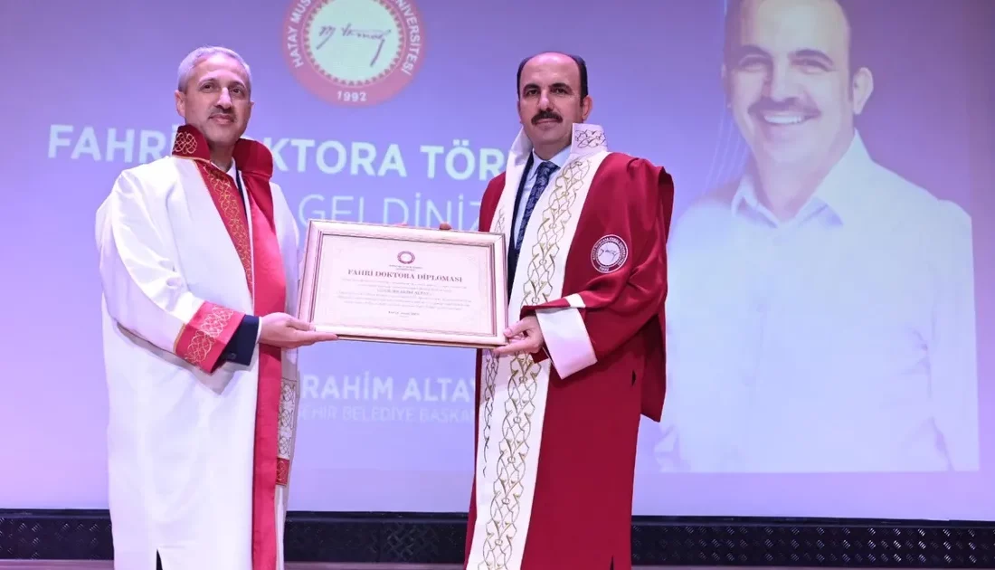 Deprem sonrası Hatay’da Konya Büyükşehir Belediyesi'nin Türkiye’ye örnek çalışmaları dolayısıyla