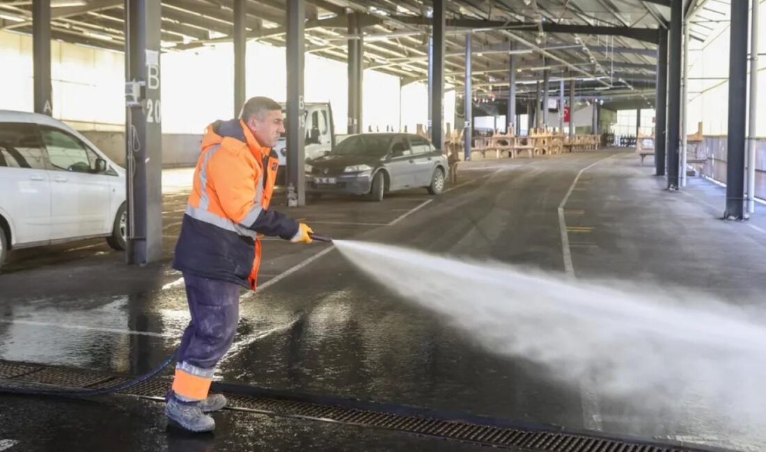 İstanbul'da Bakırköy Belediyesi, vatandaşların temiz ve konforlu ortamlarda alışveriş deneyimi