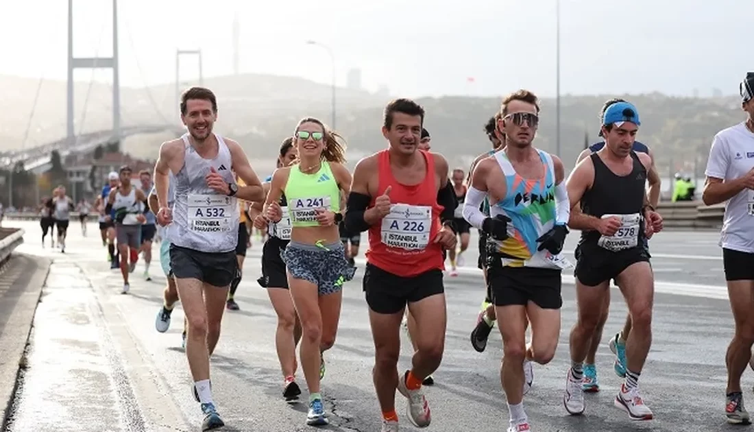 Türkiye İş Bankası 46. İstanbul Maratonu’nda derece yapan 13 sporcu