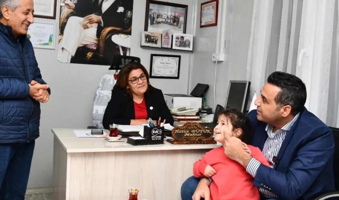 İzmir'de Çiğli Belediye Başkanı Onur Emrah Yıldız, ilçede bulunan 26