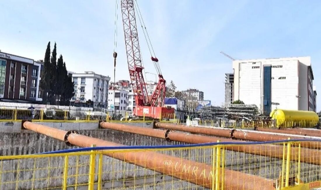 İzmir Büyükşehir Belediyesi'nin kendi gücüyle yapımını sürdürdüğü Buca Metrosu'nda, dört