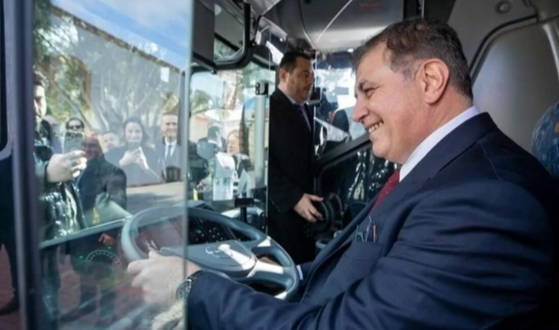 İzmir Büyükşehir Belediyesi’nin toplu ulaşımda yeni bir dönemi başlatacak olan