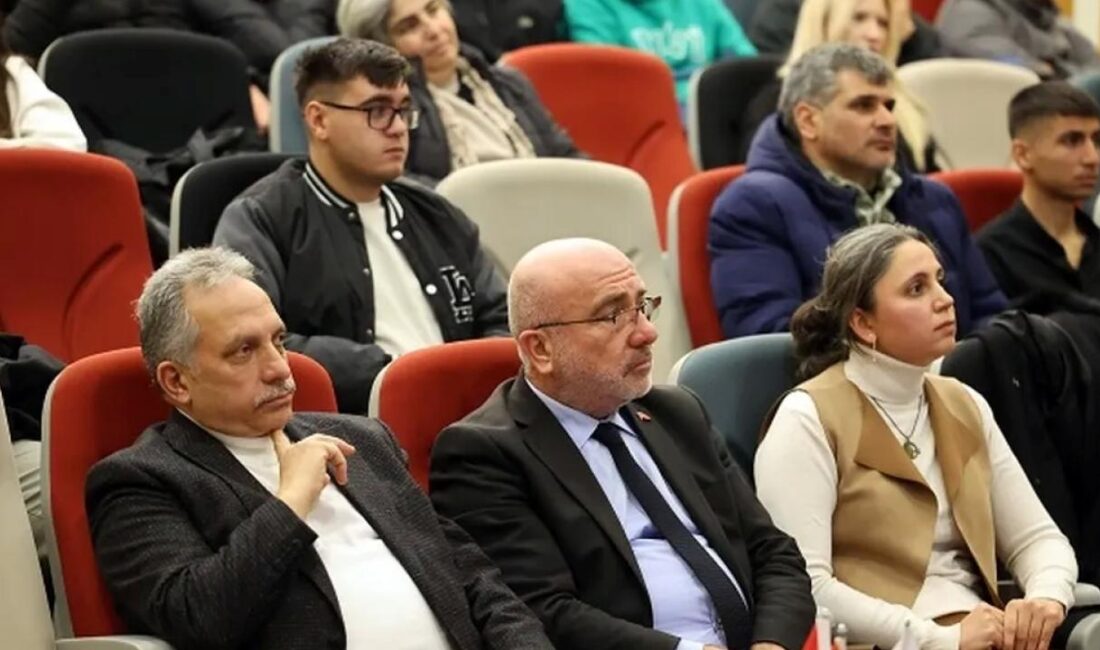 Talas Belediye Başkanı Mustafa Yalçın, Kayseri Üniversitesi’nde (KAYÜ) düzenlenen sürdürülebilirlik