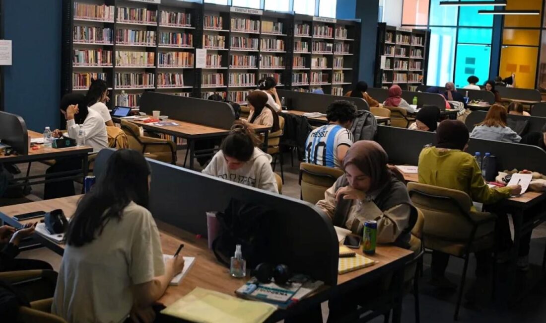 Kocaeli Çayırova Belediye Başkanı Bünyamin Çiftçi’nin ilçeye kazandırdığı Akse Kitap
