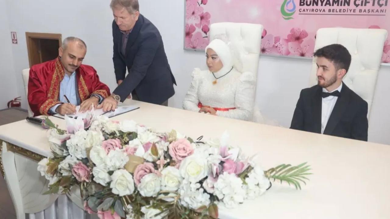 Kocaeli Çayırova'da bin 180 çift dünya evine girdi 1