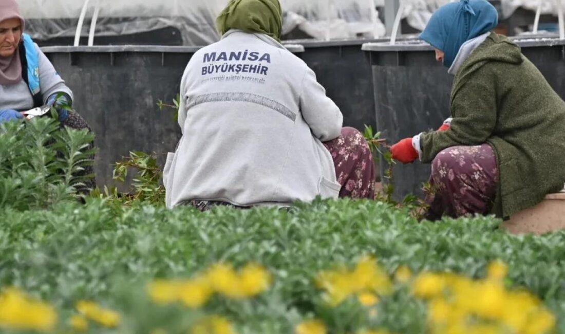 Manisa Büyükşehir Belediyesi, su tasarrufuna yönelik uygulamalarını her alanda kararlılıkla