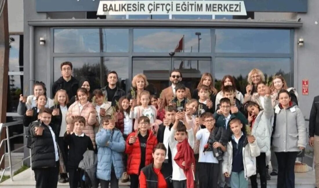 Balıkesir Çiftçi Eğitim Merkezi’ni (BAÇEM) ziyaret eden Burhaniye Faruk Kızıklı