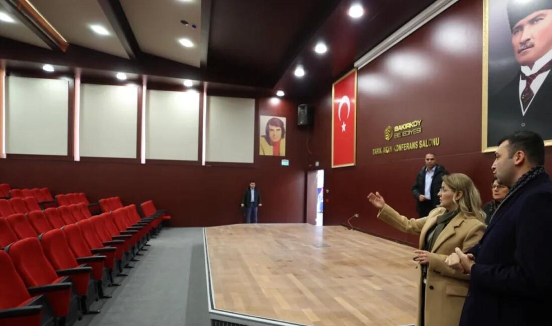 İstanbul Bakırköy Belediyesi, ilçe genelindeki çoğu etkinliğin gerçekleştiği Tarık Akan