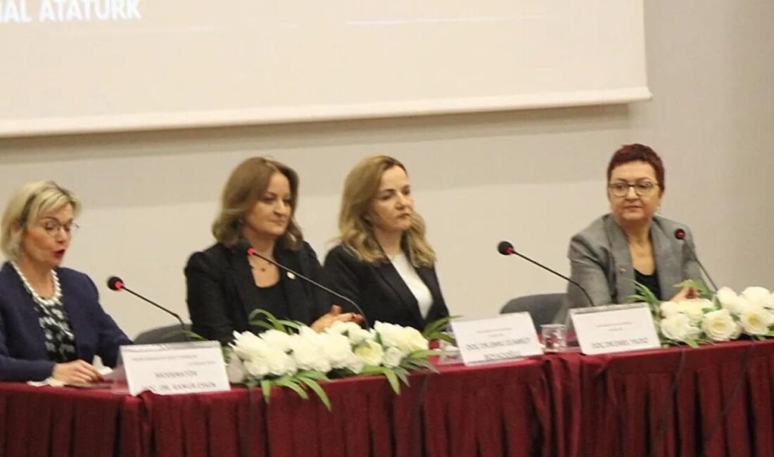 Trakya Üniversitesi Uzunköprü Uygulamalı Bilimler Yüksekokulunun düzenlediği Kadın Hakları ve