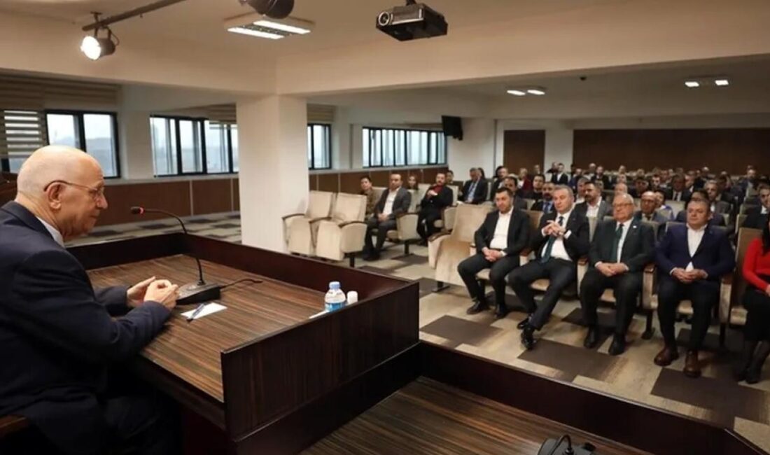 Yenimahalle Belediye Başkanı Fethi Yaşar, müdür ve müdür yardımcıları ile