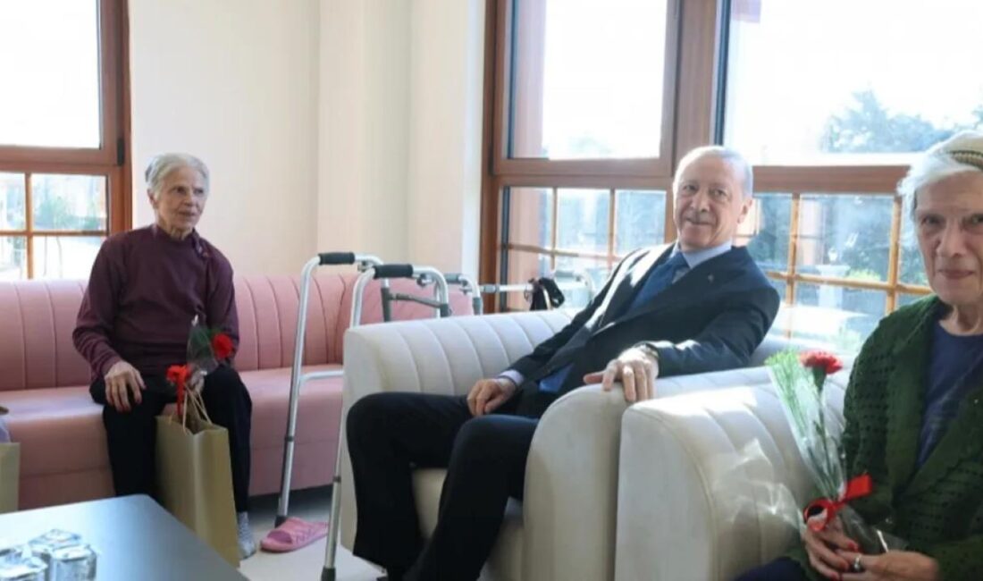 Cumhurbaşkanı Recep Tayyip Erdoğan, Darülaceze Sosyal Yaşam Şehri'ni ziyaret ederek,