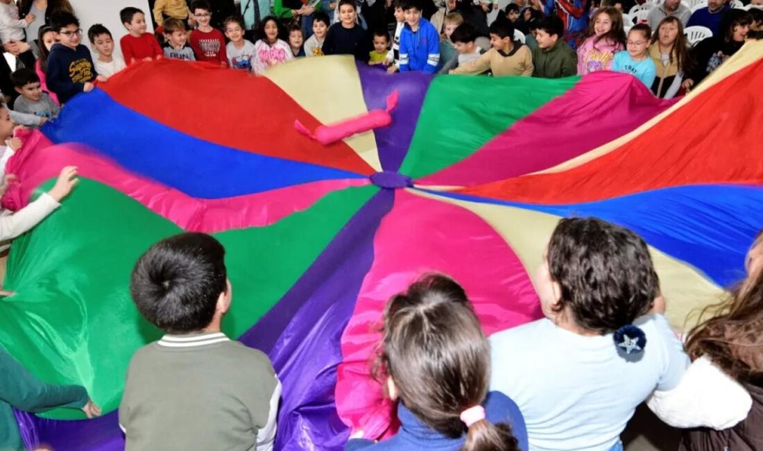 İzmir Bornova Belediyesi tarafından yarıyıl tatili boyunca düzenlenen eğlenceli ve