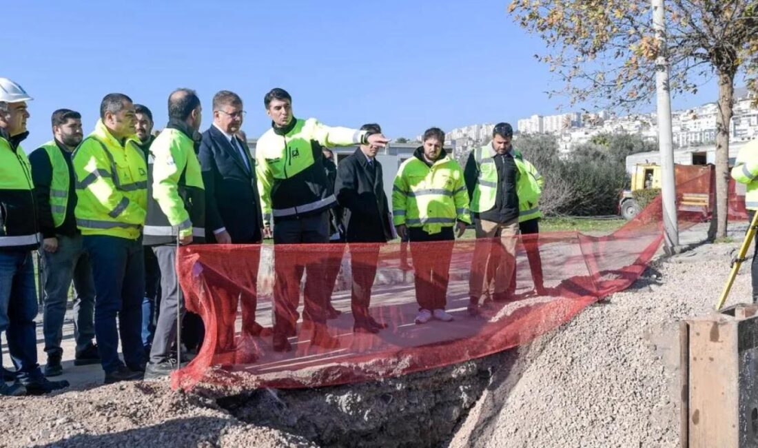 İzmir Büyükşehir Belediye Başkanı Dr. Cemil Tugay İZSU'nun Bayraklı’da devam