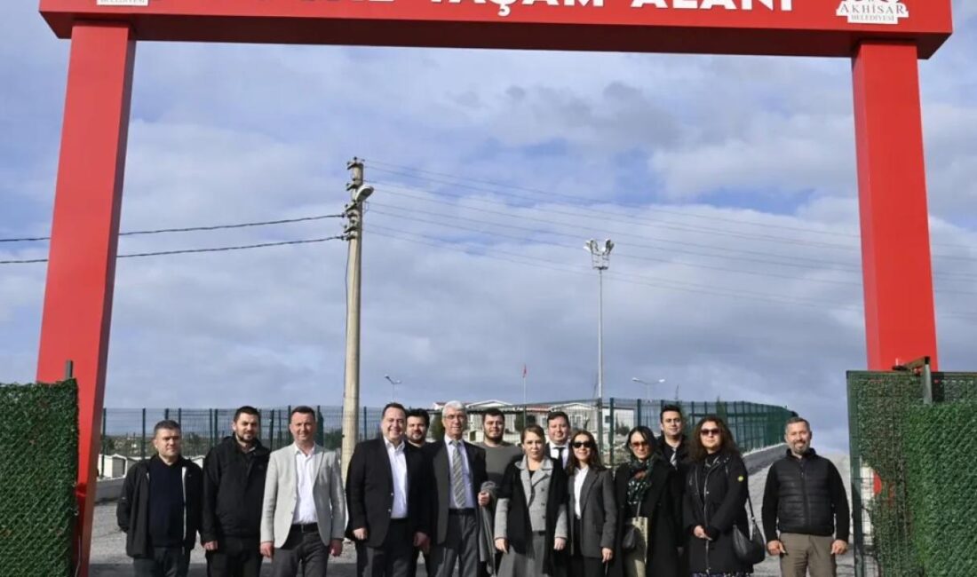 Manisa Büyükşehir Belediye Meclisi Sokak Hayvanları Komisyonu, çalışmalarına aralıksız devam