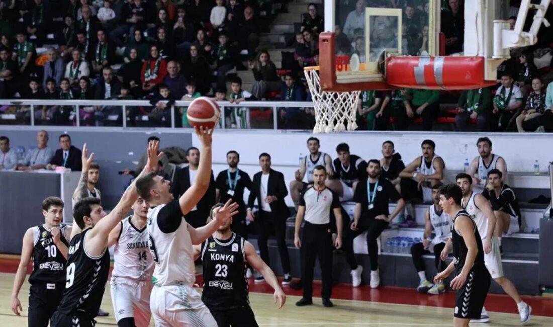 Erkekler Basketbol 2. Ligi’nde mücadele eden Büyükşehir Basketbol takımı, 14.