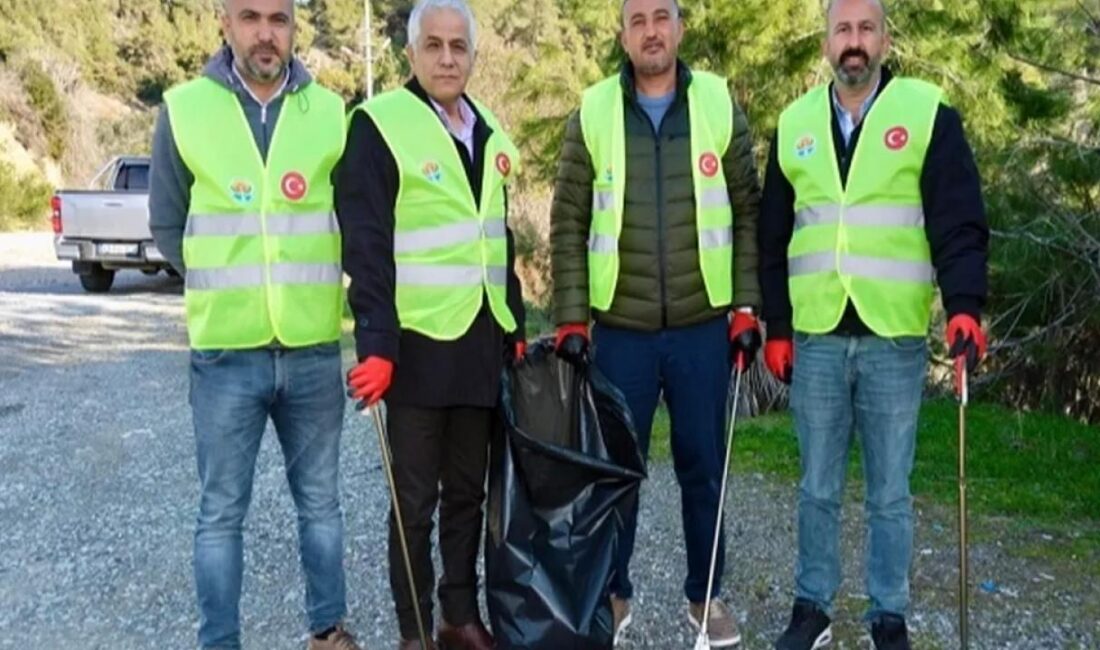 Adana Büyükşehir, kent genelinde temizlik farkındalığı oluşturmak için çabasını sürdürüyor