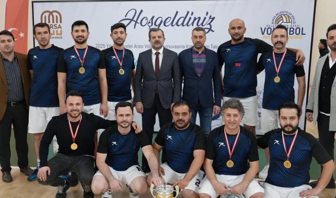 Bursa Belediyeler Birliği’nin, yerel yönetimler arası düzenlediği voleybol turnuvasının galibi