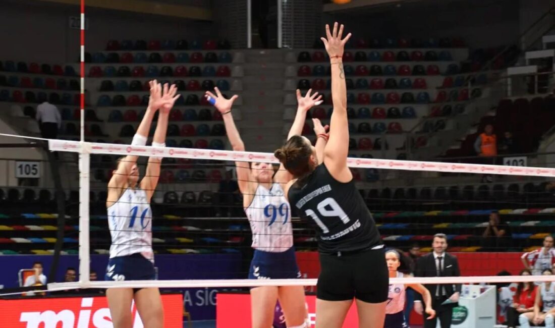 Bursa'da Nilüfer Belediyespor Eker Kadın Voleybol Takımı, deplasmanda karşılaştığı Keçiören