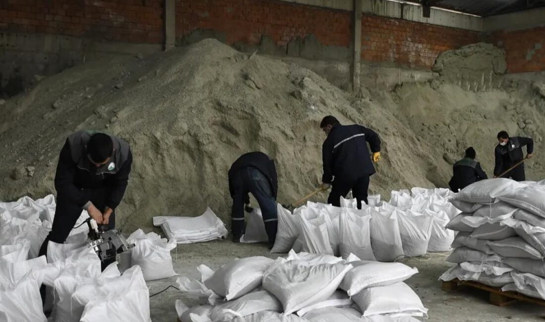 Bursa Osmangazi Belediyesi, Bursa’da başlayan kar yağışında ilçede herhangi bir