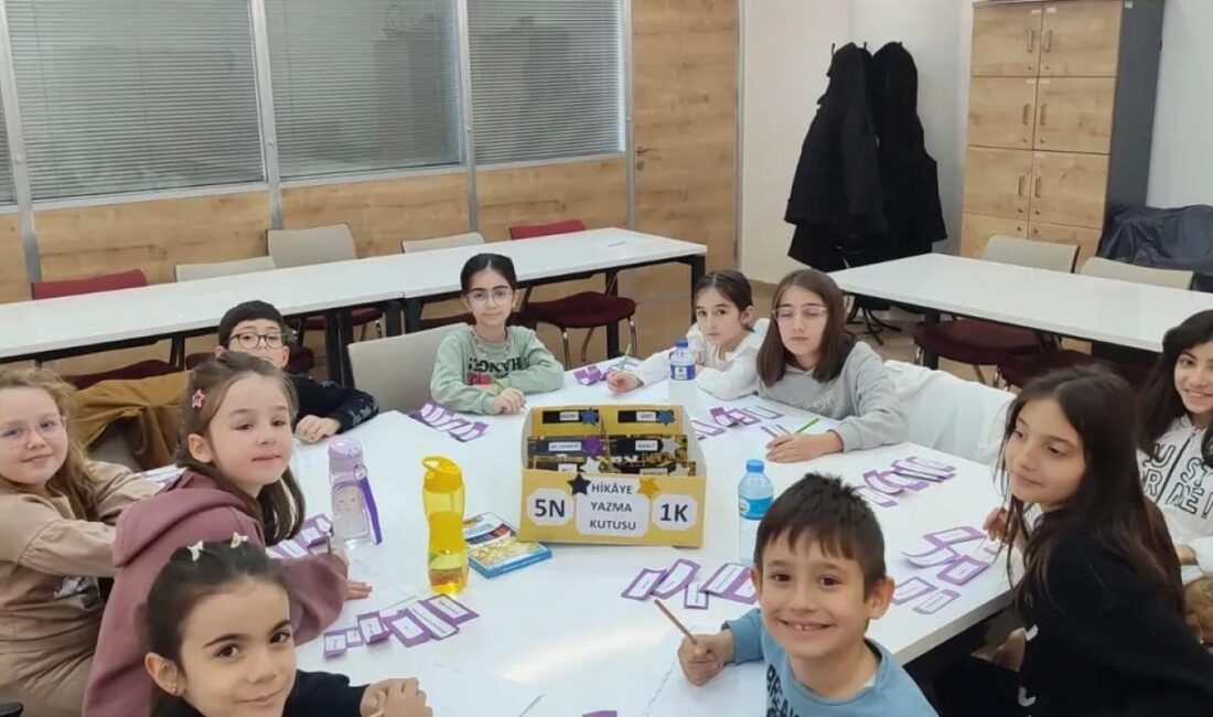 Bursa Osmangazi Belediyesi’nin yarıyıl tatilinde öğrencilerin eğlenerek öğrenmesi ve keyifli