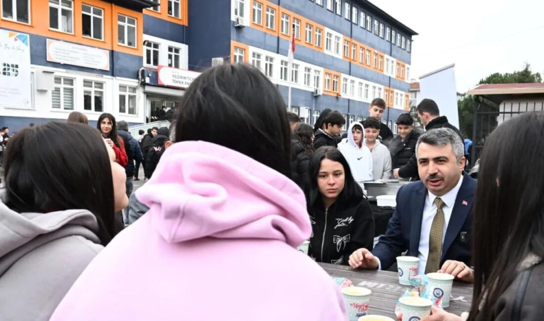 Bursa’da Yıldırım Belediye Başkanı Oktay Yılmaz, haftanın ilk gününde Yıldırım