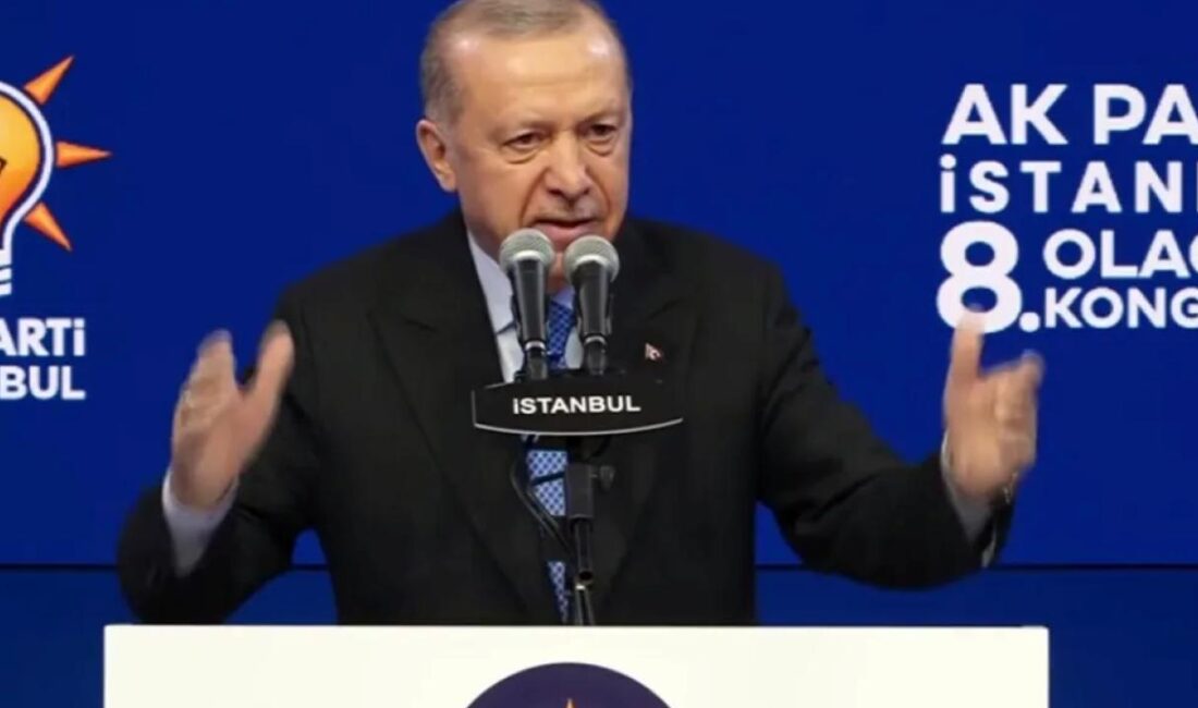 İstanbul'da partisinin İl Olağan Genel Kurulu'nda konuşan AK Parti Genel