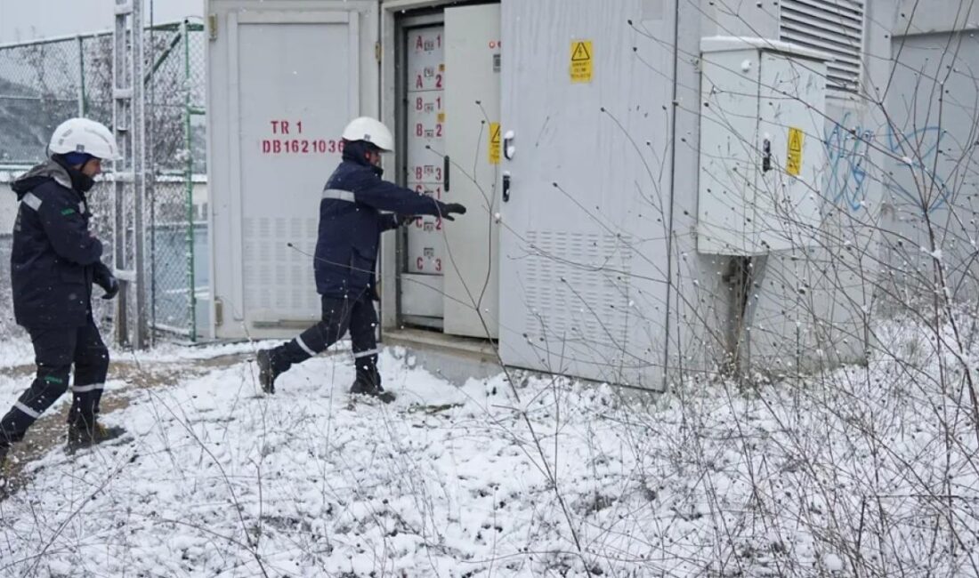 Meteoroloji Genel Müdürlüğü'nün uyarıları sonrası hava sıcaklıklarının sıfırın altına düşmesi ile