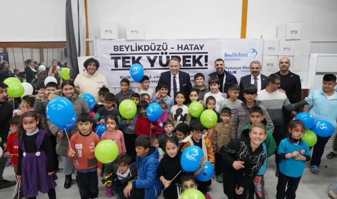 İstanbul'da Beylikdüzü Belediye Başkanı Mehmet Murat Çalık, 6 Şubat depremlerinin