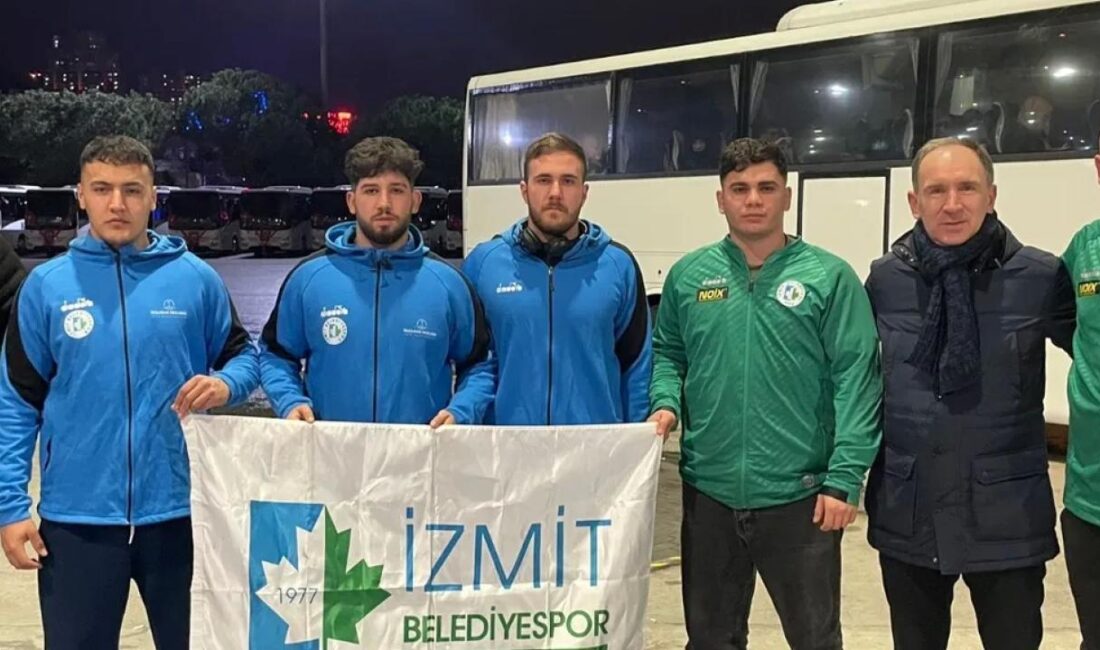 Kocaeli'de İzmit Belediyespor Güreş Takımı, Sivas’ta düzenlenecek Serbest Güreş U23
