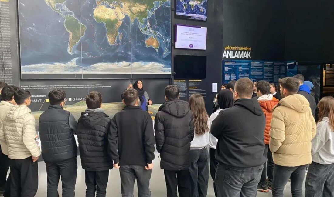 İzmit Belediyesi'nin deprem bilincini geliştirmek adına hayata geçirdiği ve geçen