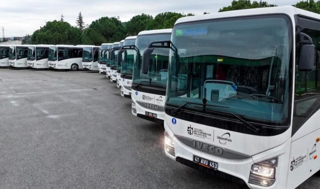 Kocaeli Büyükşehir Belediye Başkanı Doç.Dr.Tahir Büyükakın, İzmit ile Sabiha Gökçen