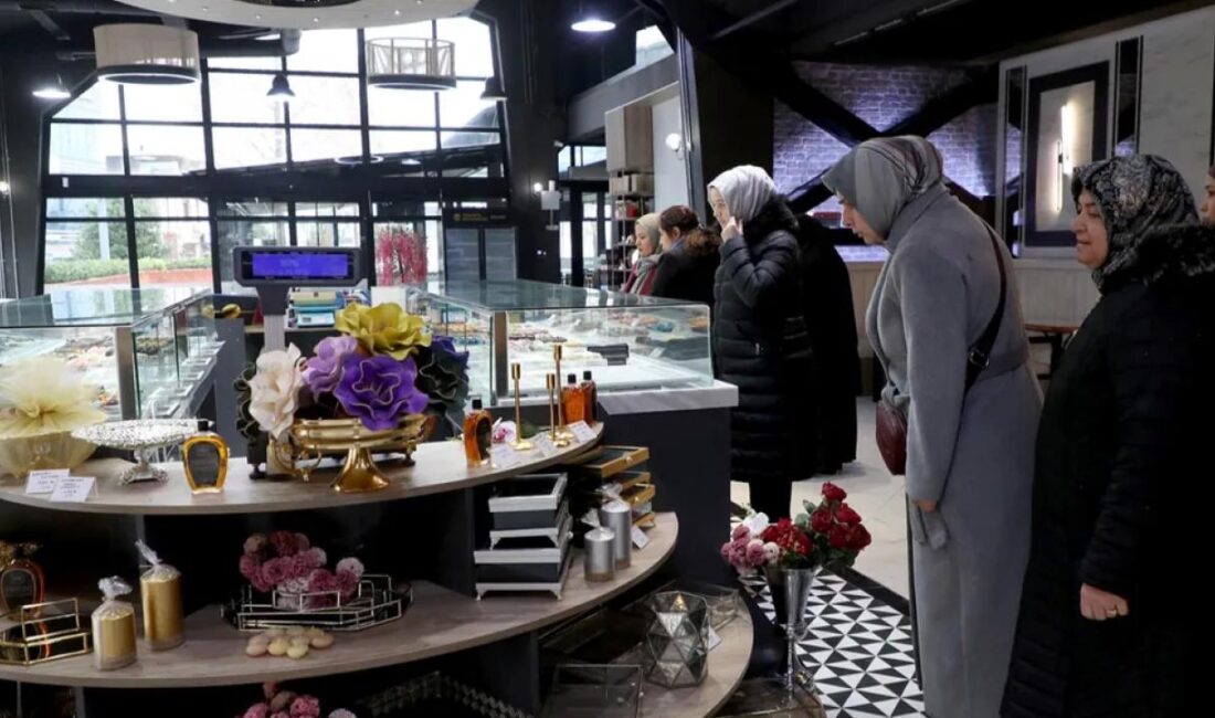 Sakarya Büyükşehir Belediyesi’nin gezi programında Adapazarı Ticaret Müzesi’nde tarihi bir