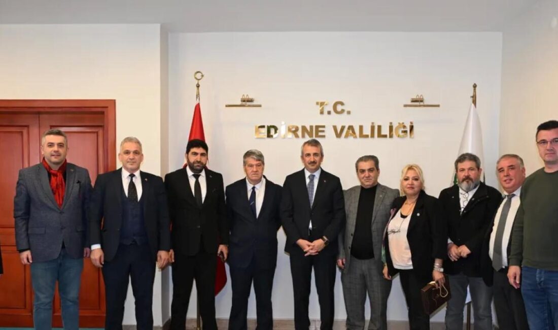 Türkiye Yerel Basın Birliği (TYBB) Genel Başkanı Nezir Karayün ile yönetim kurulu,