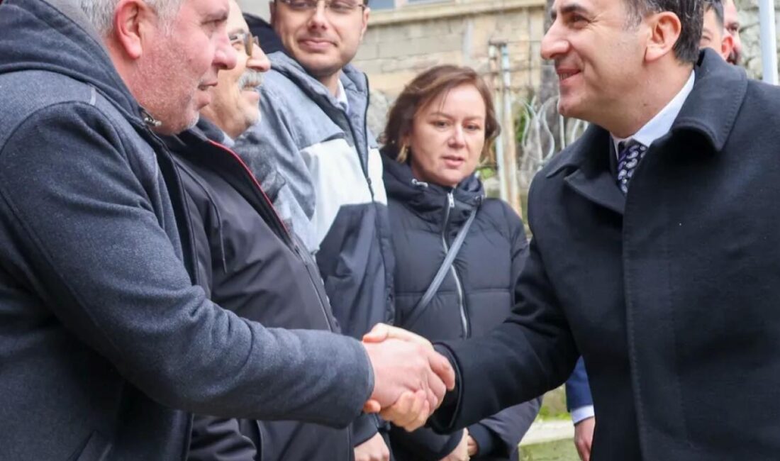 Bilecik Valisi Şefik Aygöl, Söğüt’ün Sırhoca Köyü’nü ziyaret ederek vatandaşlarla