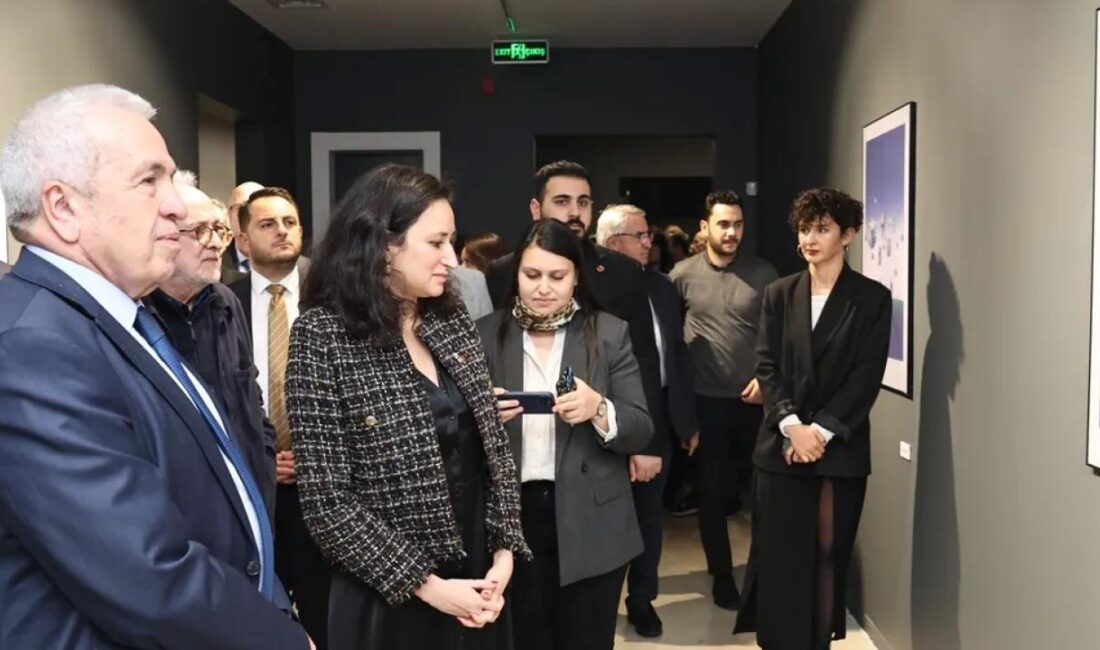 Bursa’ya bağlı Nilüfer Belediyesi, Selçuk Demirel'in, dünyanın sorunları arasında yer