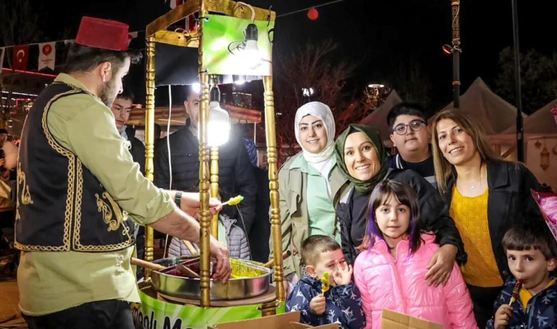Ankara'da Keçiören Belediyesi, Kalaba Kent Meydanı'nda Ramazan ayına özel kurduğu