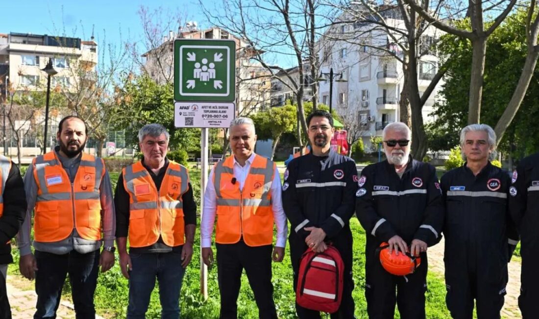 Antalya’da Muratpaşa Belediyesi Başkanı Ümit Uysal, belediyenin 16 Mart Pazar
