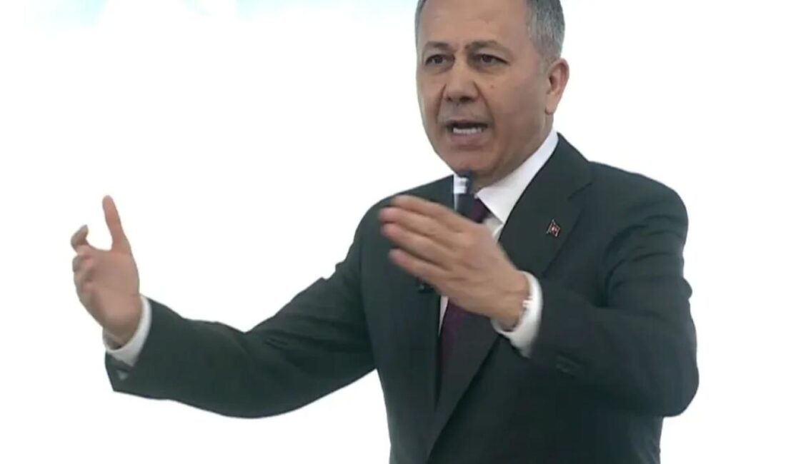 İçişleri Bakanı Ali Yerlikaya, motosiklet kazalarının önlenmesine yönelik hazırlanan eylem