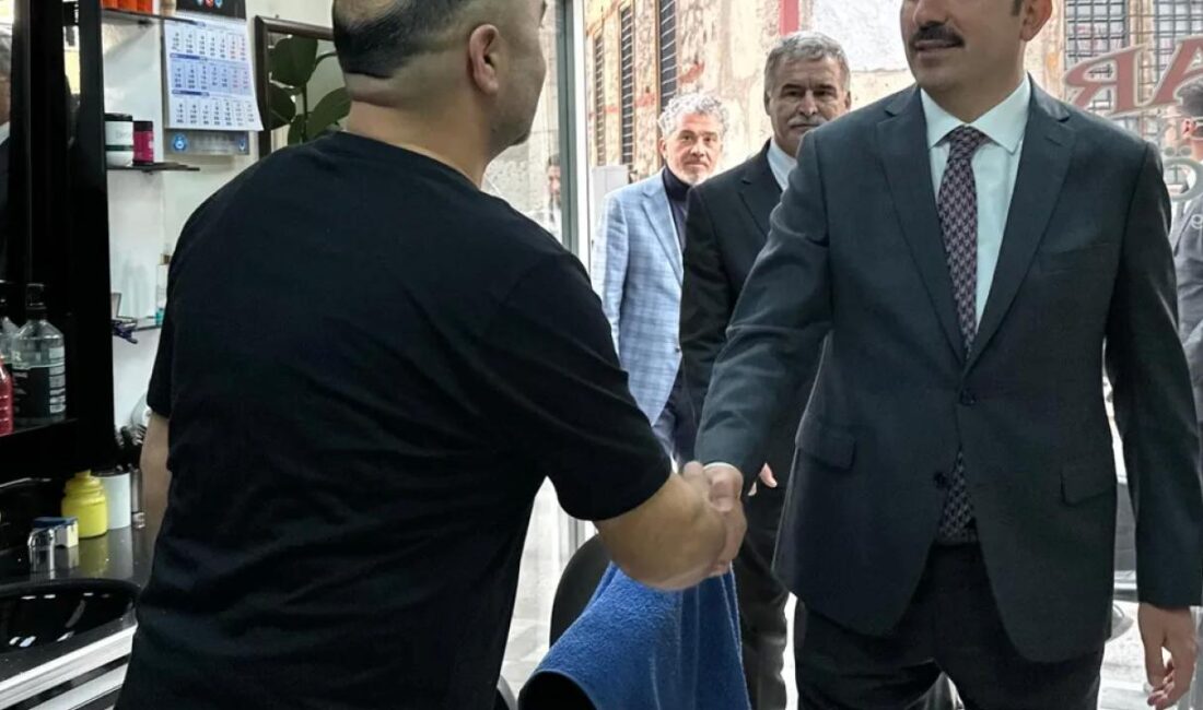 Konya Büyükşehir Belediye Başkanı Uğur İbrahim Altay, Seydişehir’de esnafları ziyaret