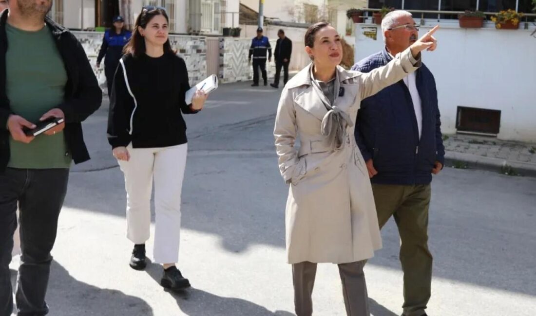 İzmir Efes Selçuk Belediye Başkanı Filiz Ceritoğlu Sengel, Zafer Mahallesi’nde