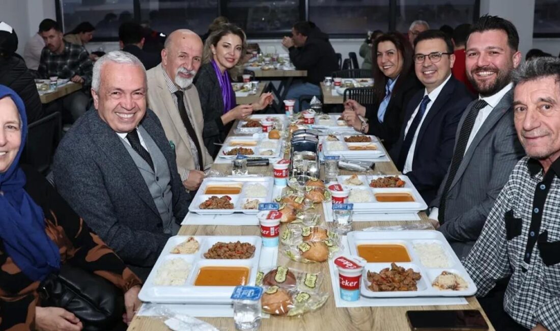 Bursa Nilüfer Belediye Başkanı Şadi Özdemir, Ramazan ayında her gün