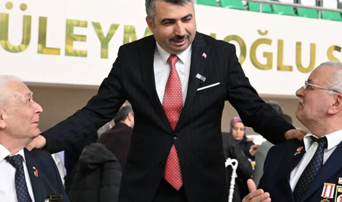Bursa Yıldırım Belediye Başkanı Oktay Yılmaz, şehit ve gazi yakınlarını