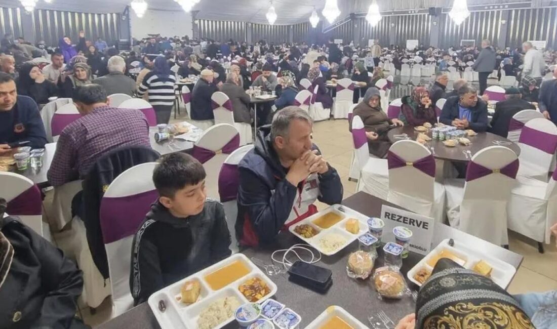 Bolu Yığılcalılar Derneğinin 8. Geleneksel iftar programına Yığılca'lılardan rekor katılım
