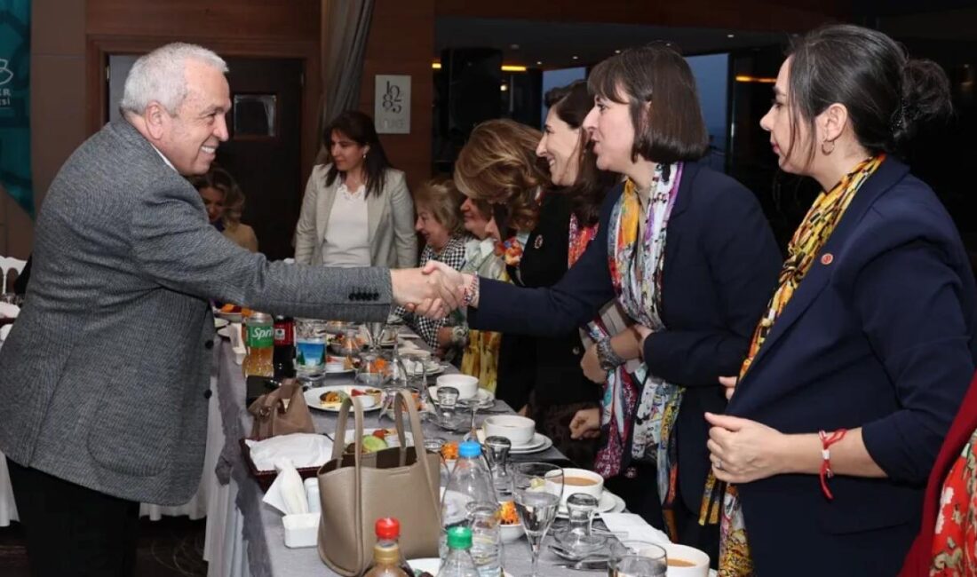 Nilüfer Belediye Başkanı Şadi Özdemir, 8 Mart Dünya Kadınlar Günü