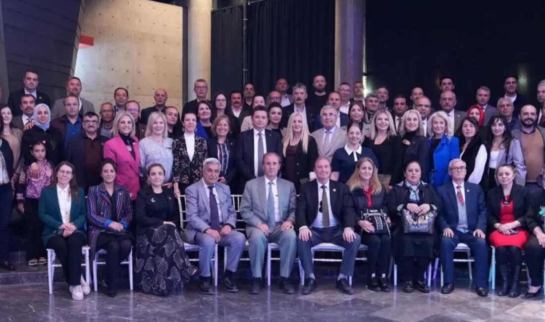 Bursa Osmaniye Belediye Başkanı Erkan Aydın, belediye meclis üyeleri, muhtarlar