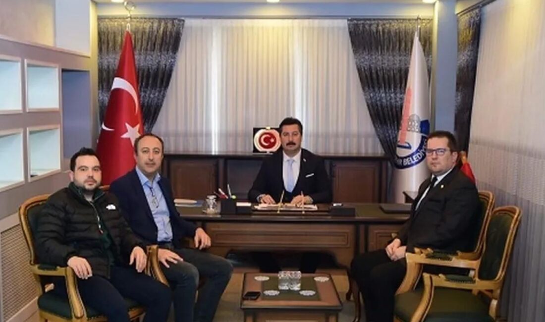Bursa'da Yenişehir Belediye Başkanı Ercan Özel, hız ve iletişim çağında