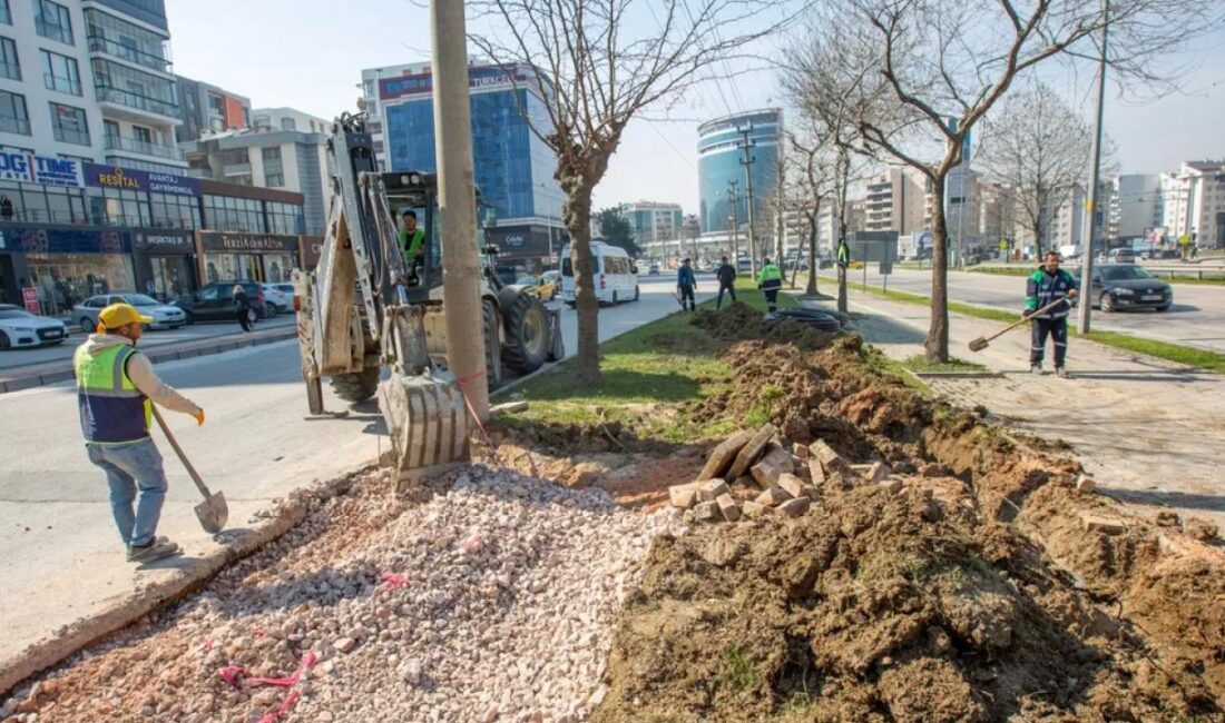 Bursa Büyükşehir Belediyesi tarafından Ata Bulvarı-75.Yıl Bulvarı kavşak alanında yaşanan