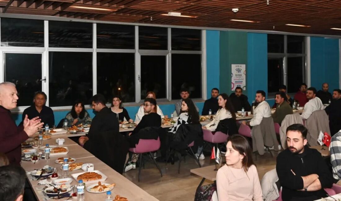 Bursa Büyükşehir Belediye Başkanı Mustafa Bozbey, eşi Seden Bozbey ile