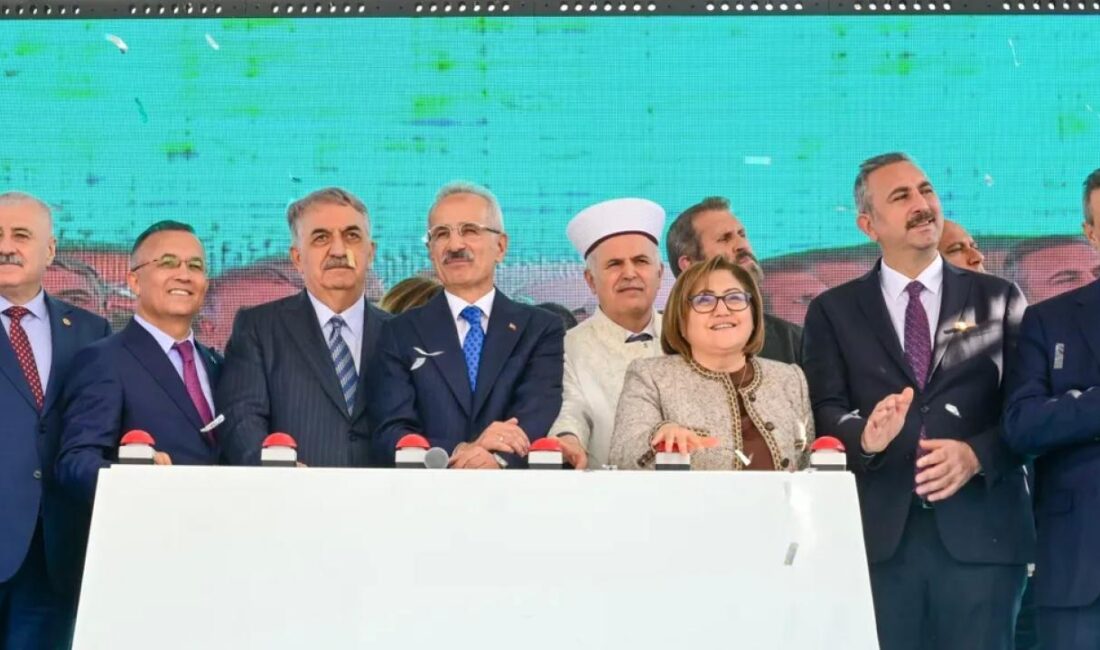 Gaziantep'te Dülük-OSB Tüneli kapsamında iki tünel inşa edilecek. Yapılacak bağlantı